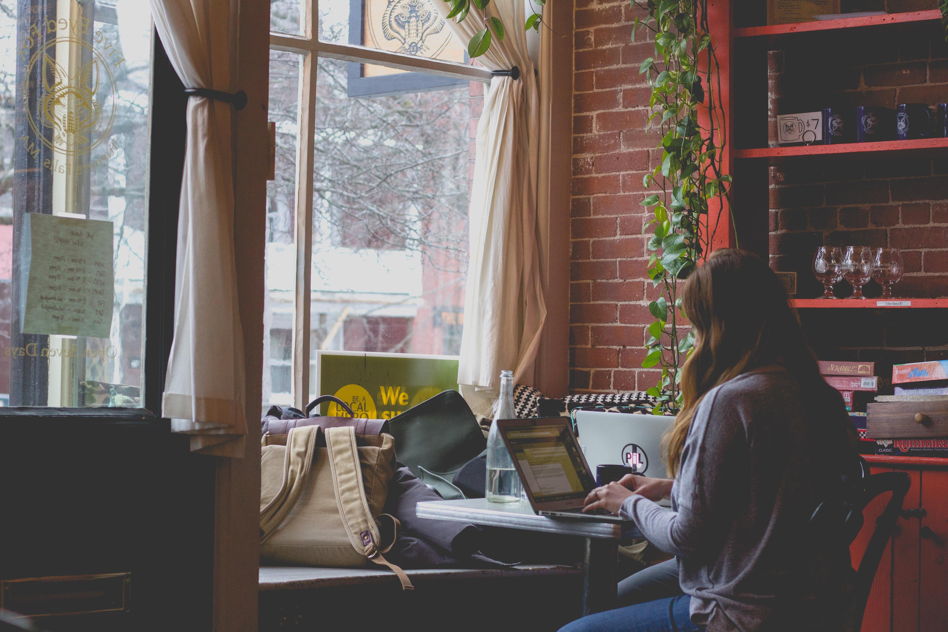 Full-time Remote Work VS Freelancing & Office job: The Pros and Cons